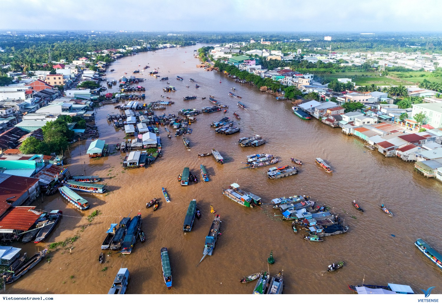 Khung cảnh Chợ nổi Cái Răng