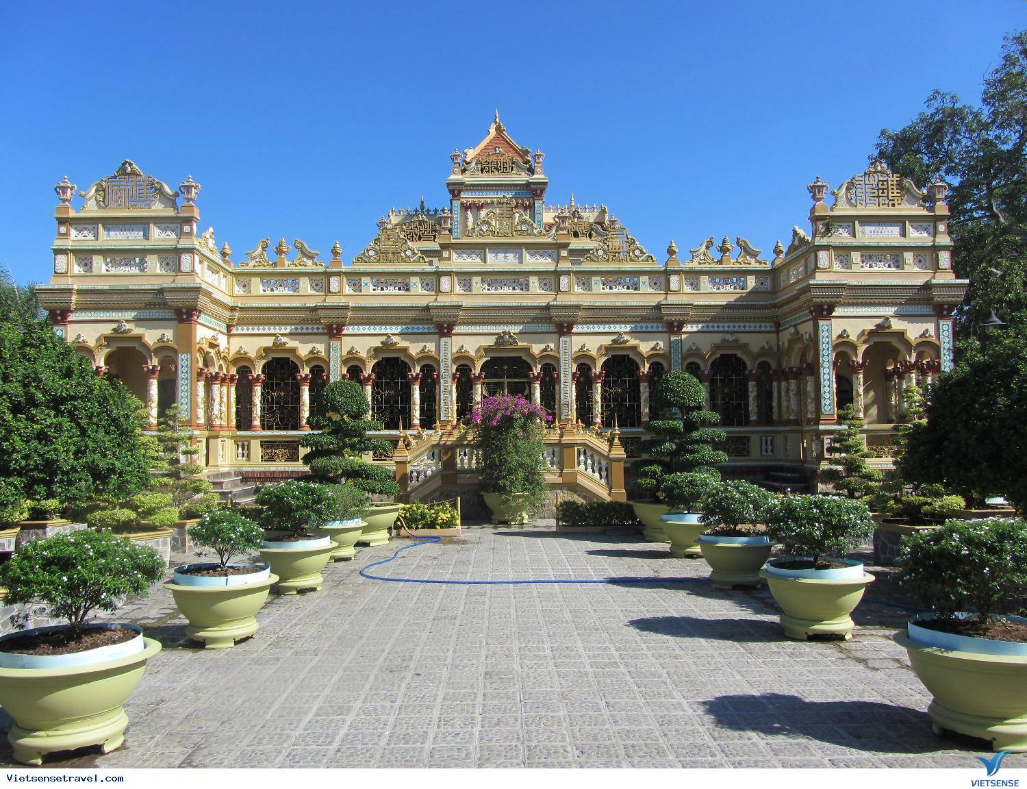 Vinh Trang Pagoda, Tien Giang