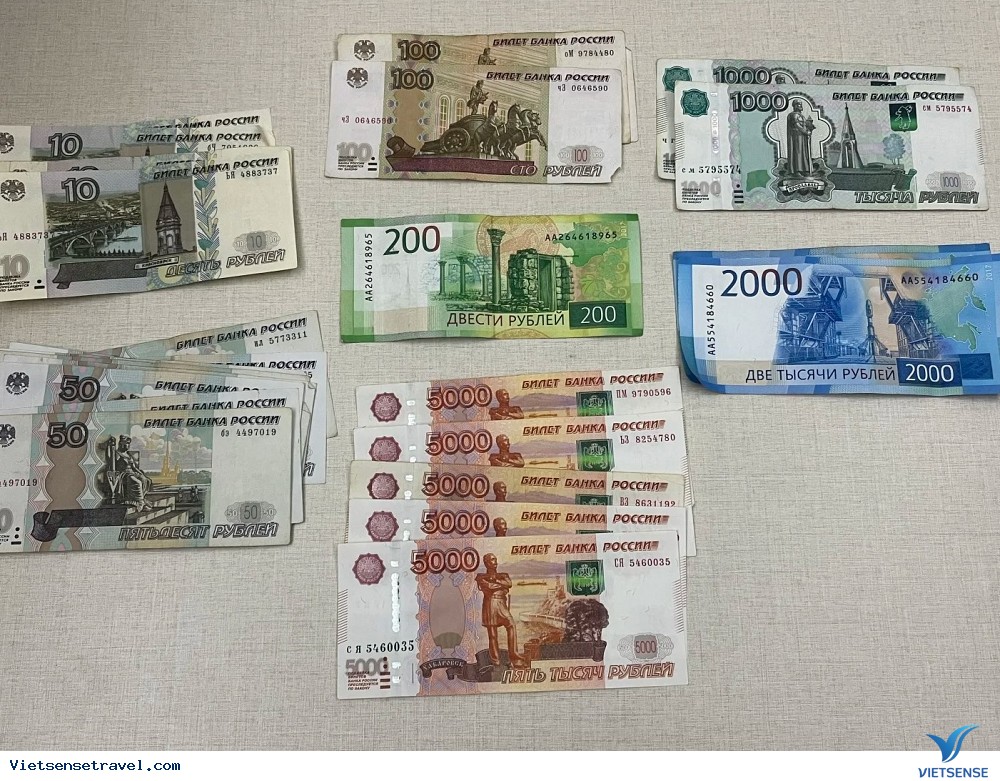 Nên đổi đồng Rub - tiền Nga để tiện thanh toán, mua hàng