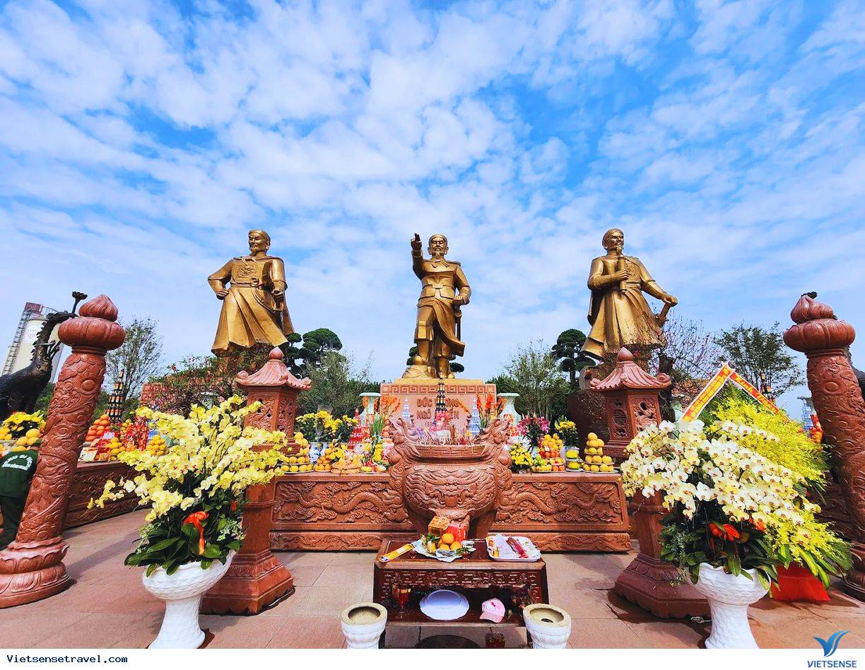 Ngày 01: Hà Nội – Bạch Đằng Giang - Cát Bà – Show “Bản Giao Hưởng Đảo Xanh” - Ảnh 1