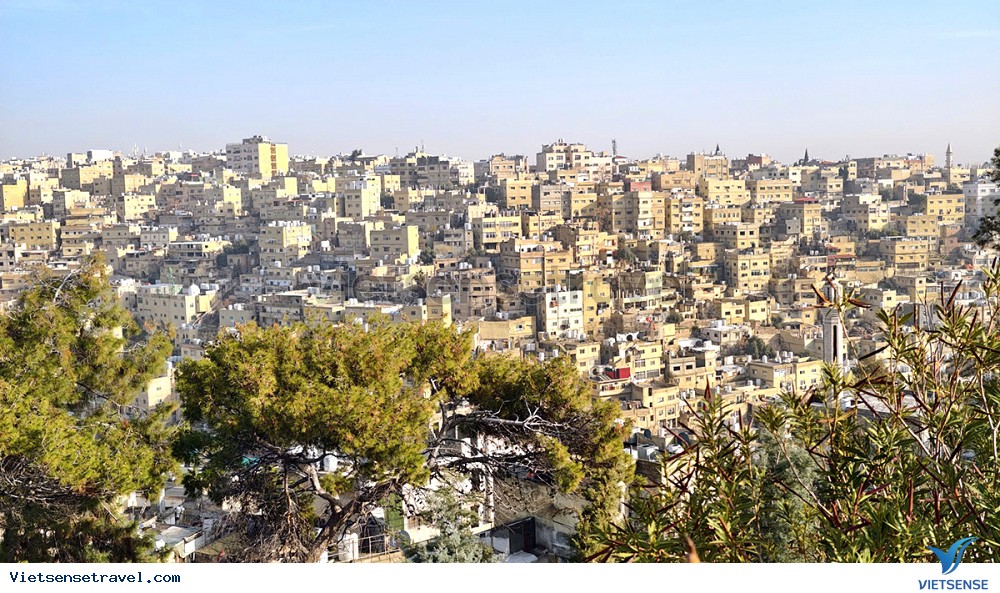 Ngày 1: Hà Nội – Doha - Amman (Ăn tối) Ngày 1: Hà Nội – Doha - Amman (Ăn tối)