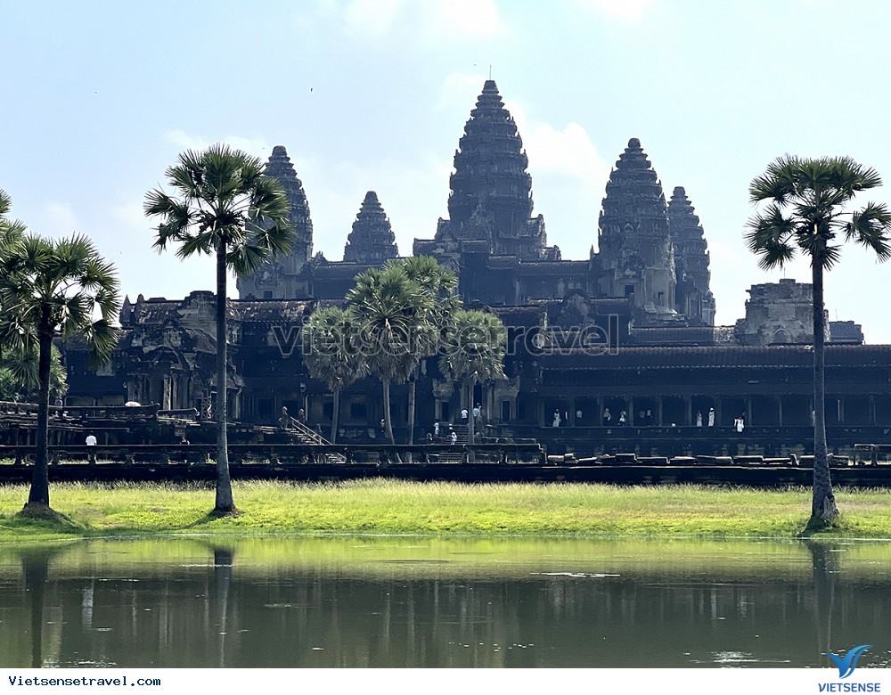 Ngày 2: Đền Angkor Wat – Đền Bayon – Đền Ta Prohm (Ăn sáng, trưa, tối) - Ảnh 3 Ngày 2: Đền Angkor Wat – Đền Bayon – Đền Ta Prohm (Ăn sáng, trưa, tối) - Ảnh 3
