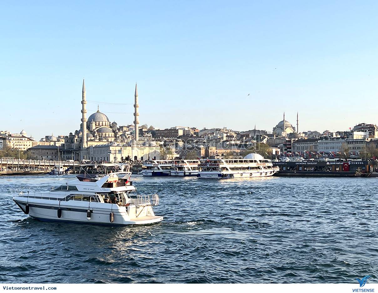 Ngày 3: Du thuyền Eo biển Bosphorus – Đi Bursa