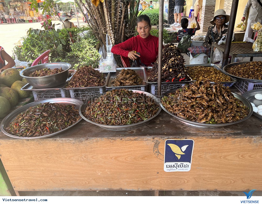 Ngày 3: Siêm Reap – Phnom Pênh ¬– Hoàng Cung Campuchia (Ăn sáng, trưa, tối) Ngày 3: Siêm Reap – Phnom Pênh ¬– Hoàng Cung Campuchia (Ăn sáng, trưa, tối)