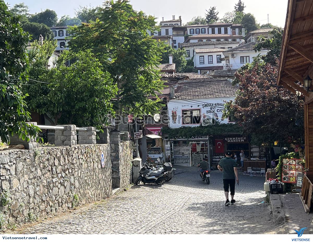 Ngày 4: Khám phá  những ngôi làng cổ và thành phố Izmir - Ảnh 2