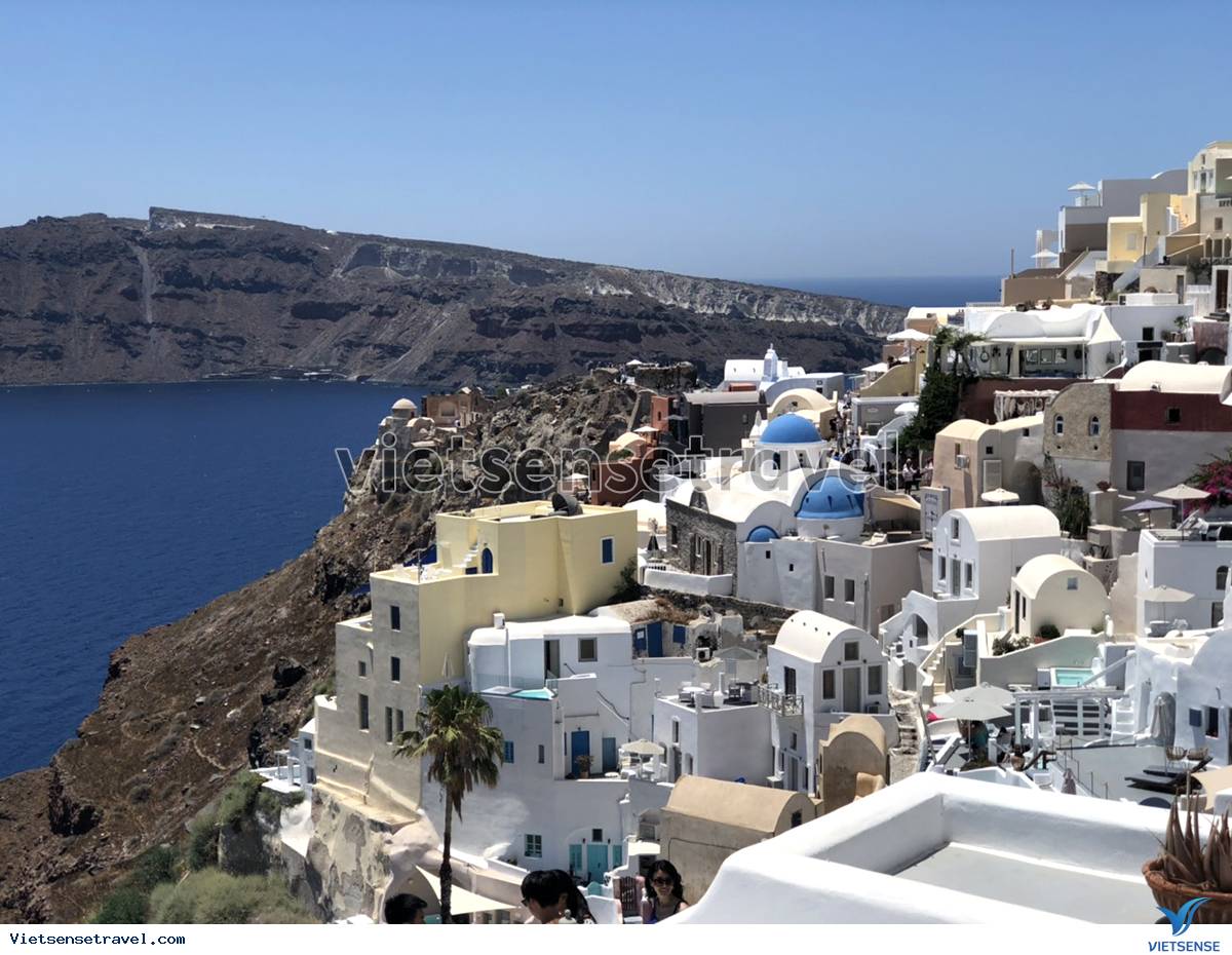 Ngày 5 Khám phá thiên đường xanh  trắng Santorini