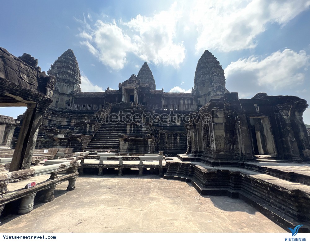 Khám Phá Kỳ Quan Angkor và Lịch Sử Đa Dạng - Ảnh 2 Khám Phá Kỳ Quan Angkor và Lịch Sử Đa Dạng - Ảnh 2
