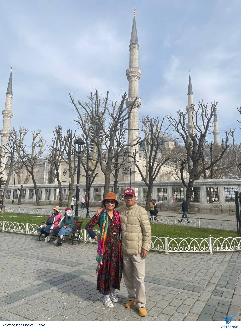 Nhà thờ Hồi giáo Blue Mosque xây dựng từ thời Đế chế Ottoman