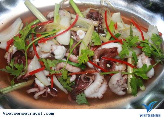 Ruốc nấu chua cay Hạ Long