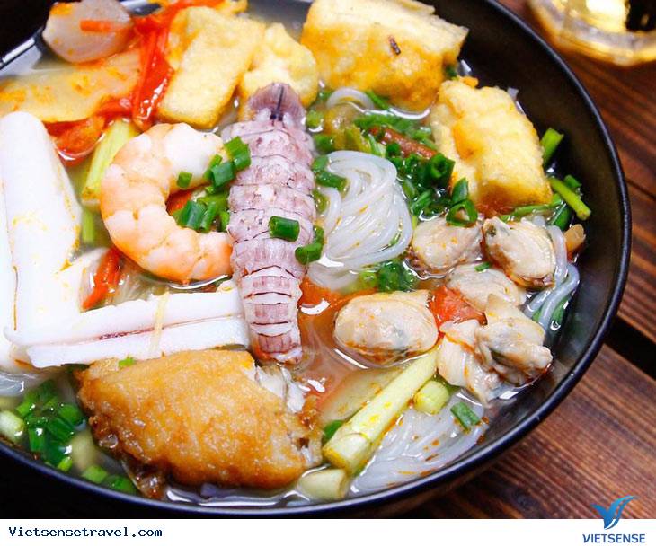 Bún hải sản Hạ Long