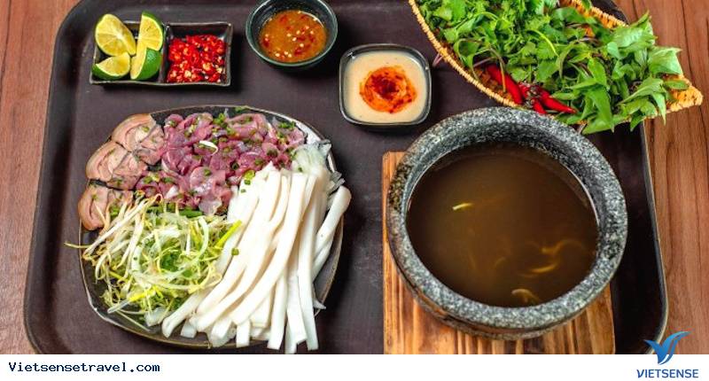 Phở bát đá Hoàng Tây Đắk Nông