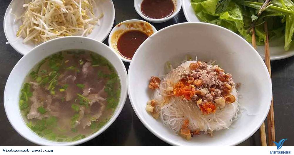Phở khô (phở 2 tô) – đặc sản nổi tiếng đến từ Gia Lai