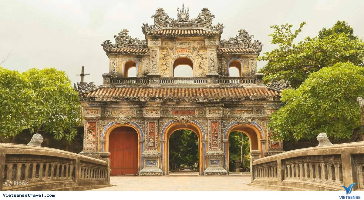 Quần thể di tích Cố đô Huế