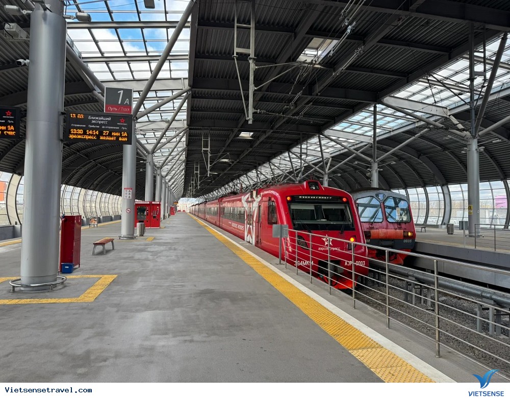 Tại sân bay Nga, có nhiều phương tiện di chuyển vào trung tâm thành phố