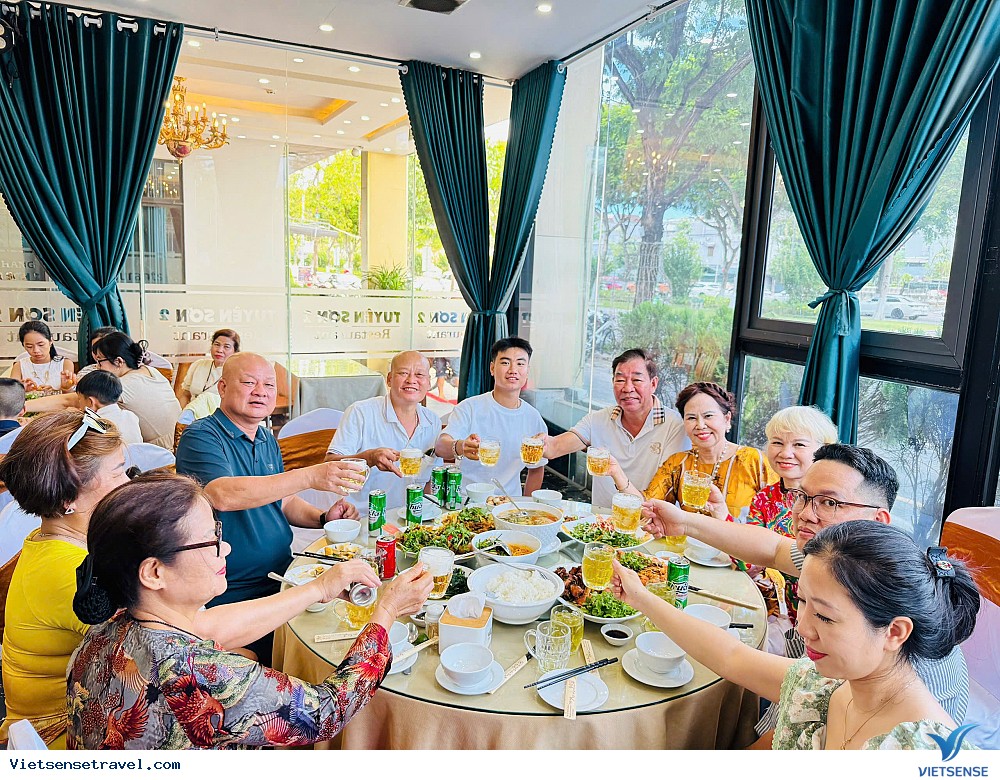 Hành trình đầy cảm xúc của gia đình cô Hiền tại Đà Nẵng - Hội An - Ảnh 5 Hành trình đầy cảm xúc của gia đình cô Hiền tại Đà Nẵng - Hội An - Ảnh 5