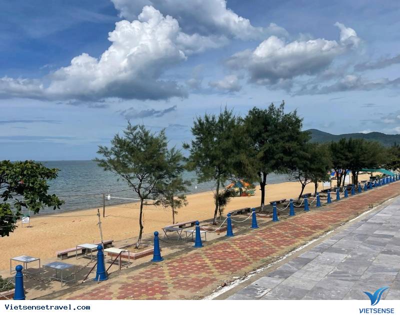 Thiên Cầm đẹp nhất vào tháng 4 - 7, nước trong xanh vắt Thiên Cầm đẹp nhất vào tháng 4 - 7, nước trong xanh vắt