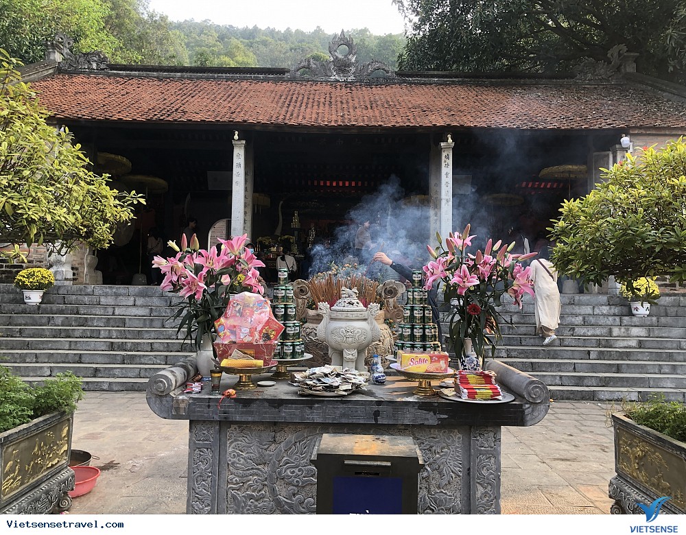 Thư giãn giữa không khí mát lành, thanh tịnh ở chùa