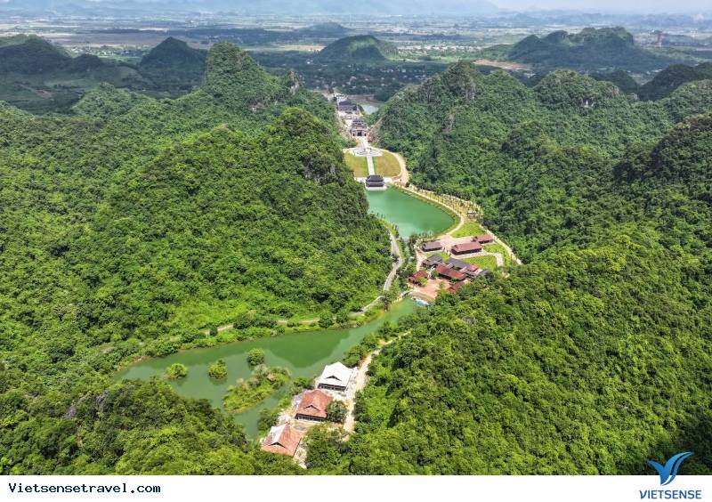 Thung Ui là không gian văn hóa - tâm linh nổi tiếng của Tây Hoa Lư Thung Ui là không gian văn hóa - tâm linh nổi tiếng của Tây Hoa Lư