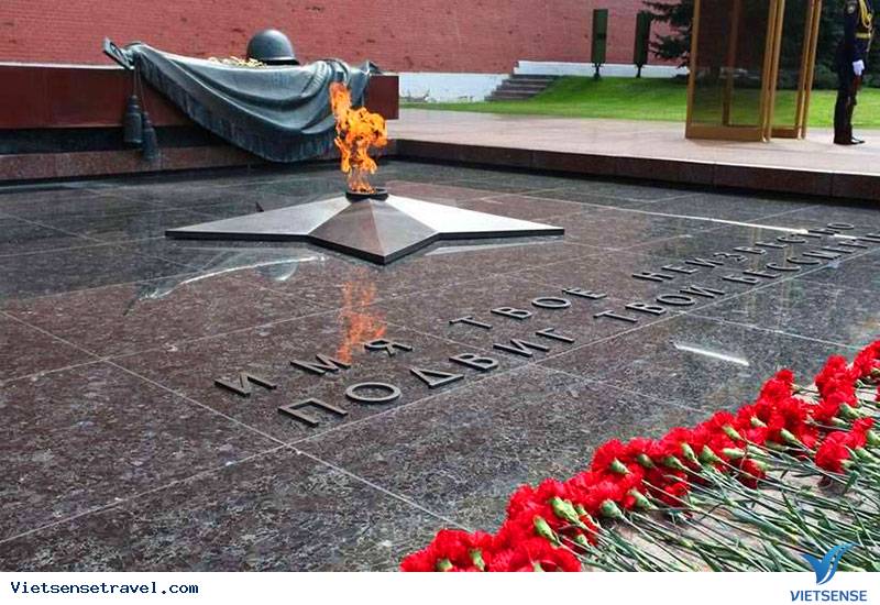 Đài tưởng niệm chiến sĩ vô danh của vườn Alexander Moscow